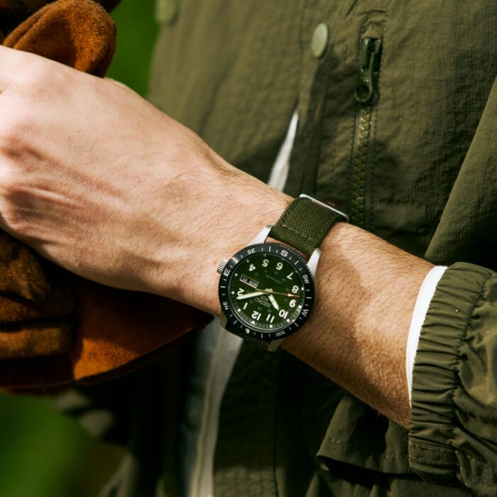 Alternative view of Seiko 5 Sport Field - HDB008K1